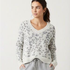 Knox Rose Cream and Gray Animal Print V-Neck Sweater